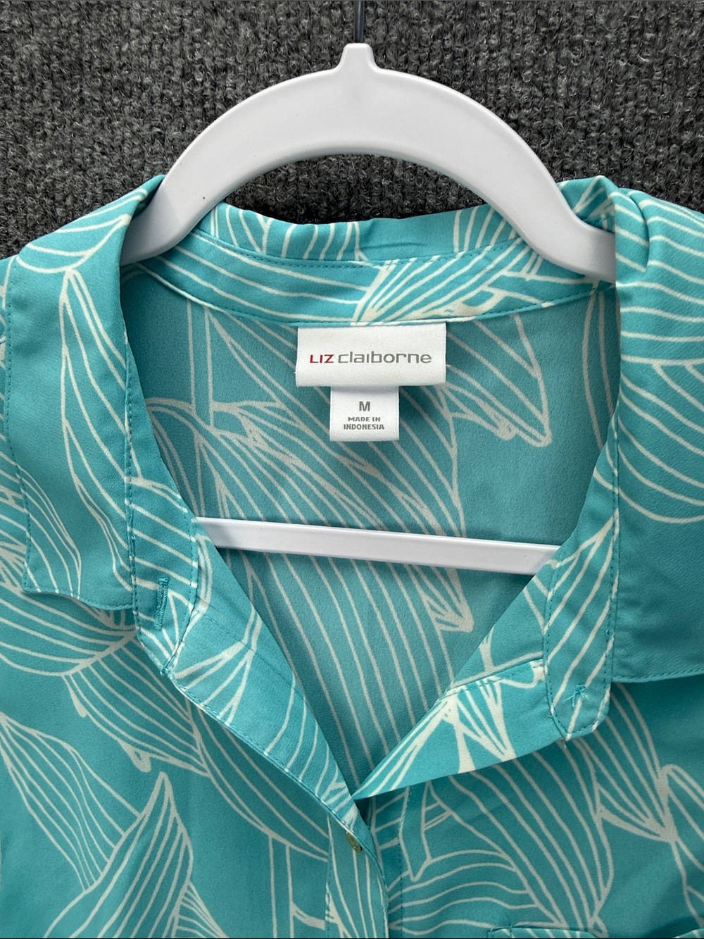 Liz Claiborne Turquoise Sleeveless Button-Up  Blouse - White Leaf Print Medium - Picture 2 of 9